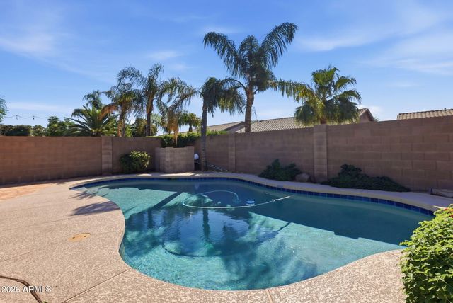 4319 E TETHER Trail, Phoenix, AZ 85050