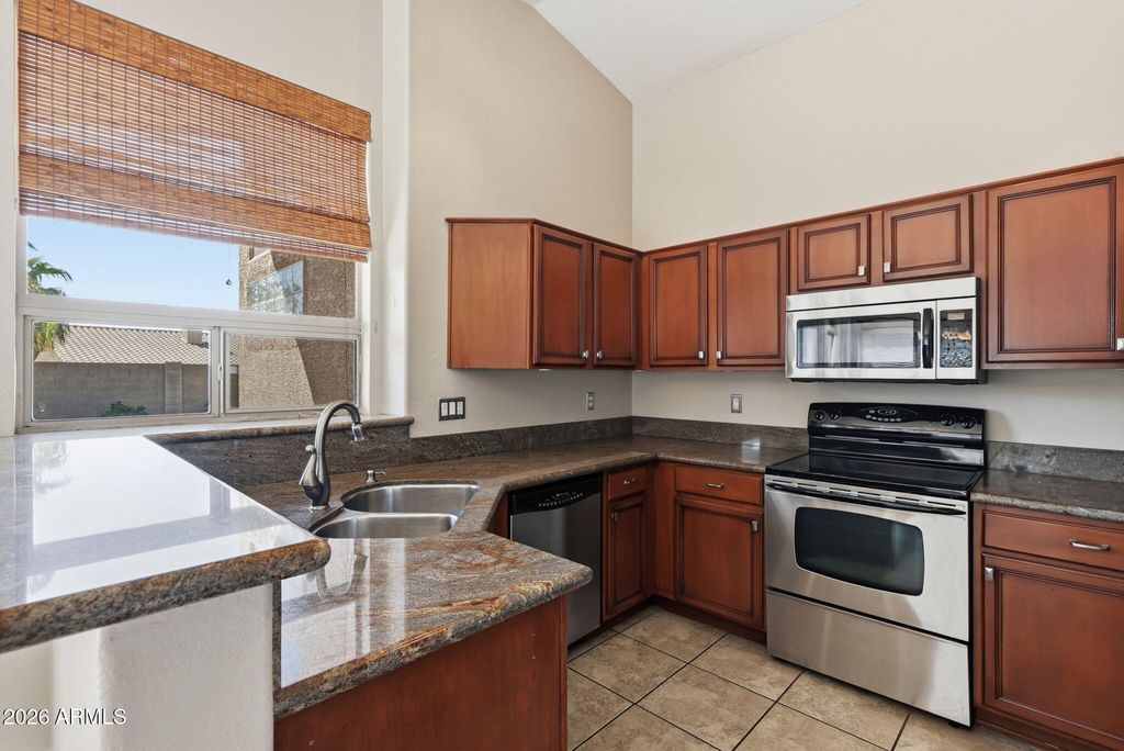 4319 E TETHER Trail, Phoenix, AZ 85050 — photo 5