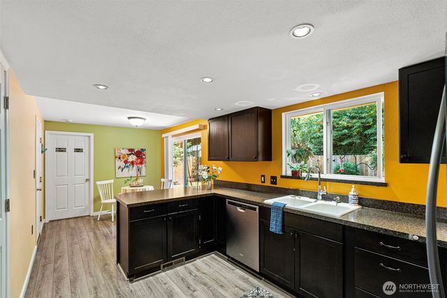19064 10th Avenue NE, Poulsbo, WA 98370