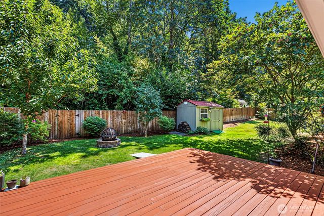19064 10th Avenue NE, Poulsbo, WA 98370