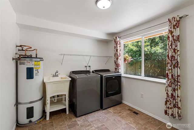 19064 10th Avenue NE, Poulsbo, WA 98370