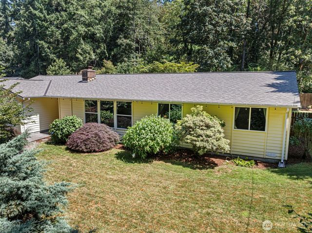 19064 10th Avenue NE, Poulsbo, WA 98370