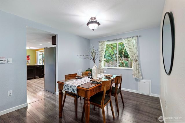 19064 10th Avenue NE, Poulsbo, WA 98370
