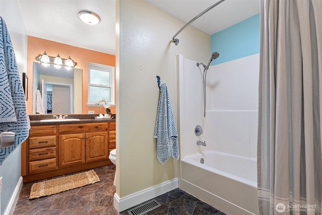 19064 10th Avenue NE, Poulsbo, WA 98370