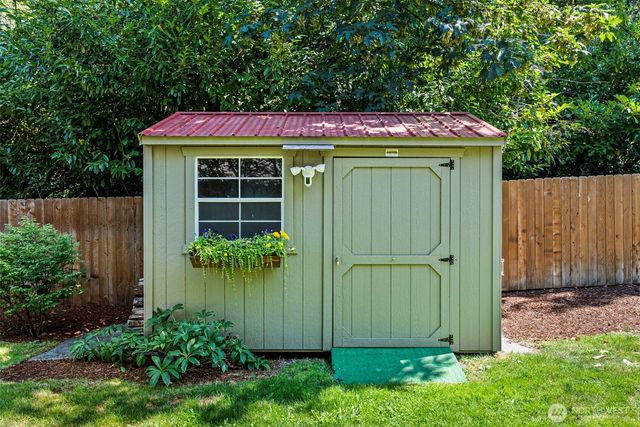 19064 10th Avenue NE, Poulsbo, WA 98370