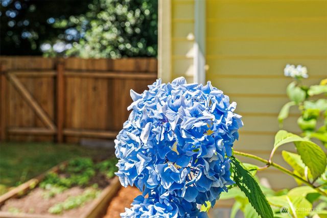 19064 10th Avenue NE, Poulsbo, WA 98370