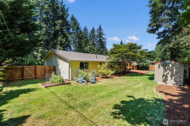 19064 10th Avenue NE, Poulsbo, WA 98370
