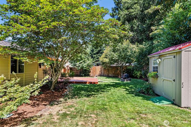 19064 10th Avenue NE, Poulsbo, WA 98370