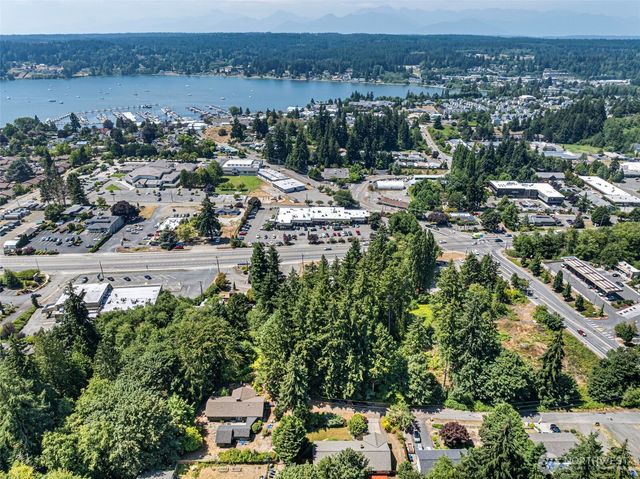 19064 10th Avenue NE, Poulsbo, WA 98370