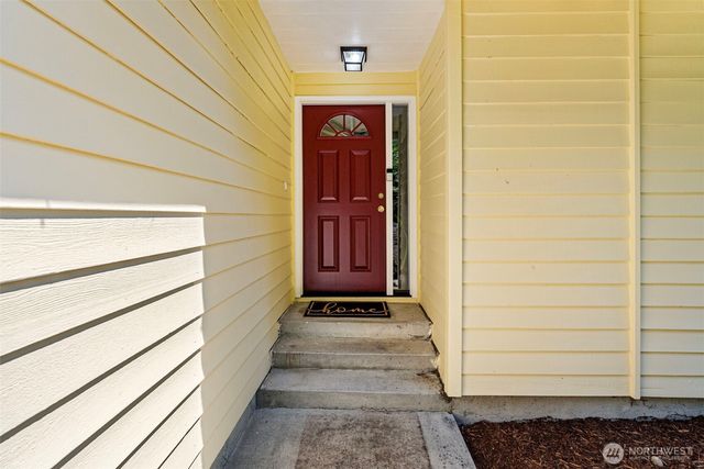19064 10th Avenue NE, Poulsbo, WA 98370