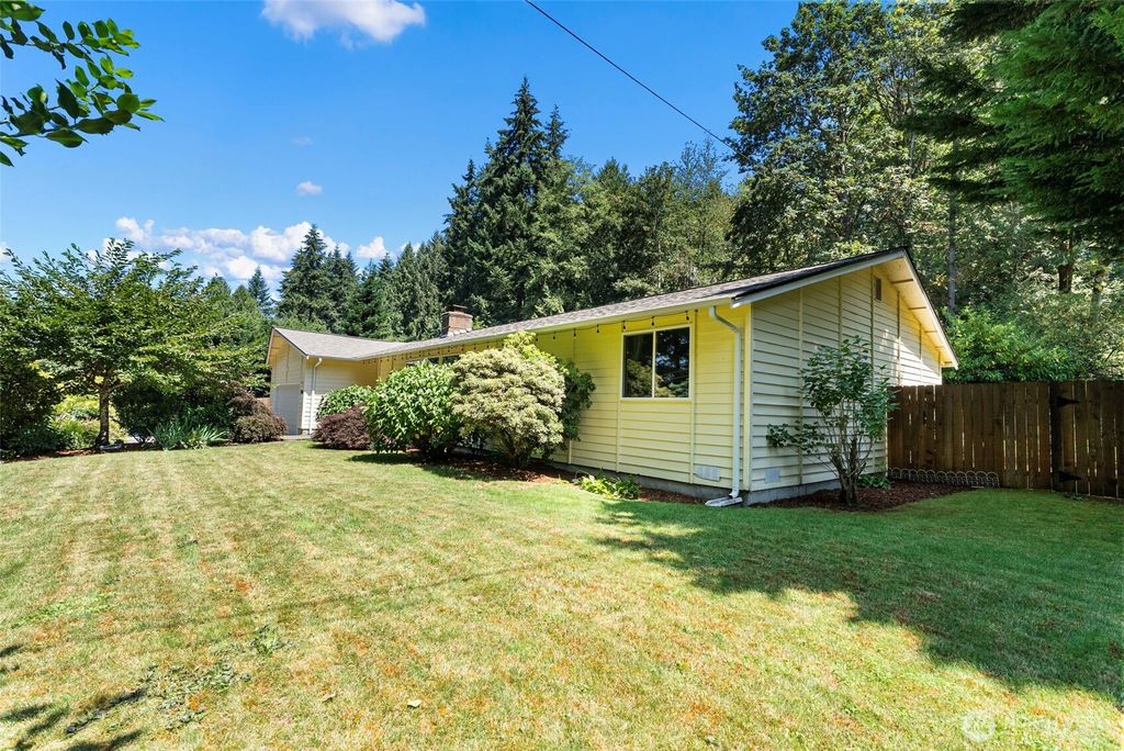 19064 10th Avenue NE, Poulsbo, WA 98370