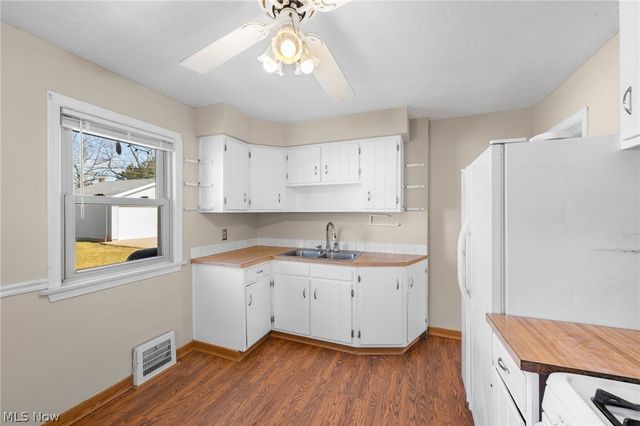 2438 Brookdale Avenue, Parma, OH 44134