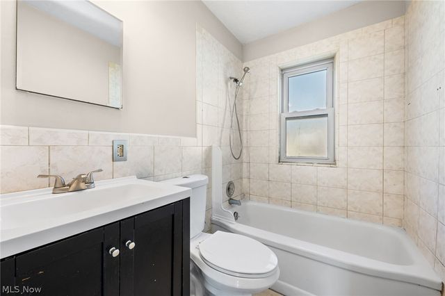 2438 Brookdale Avenue, Parma, OH 44134