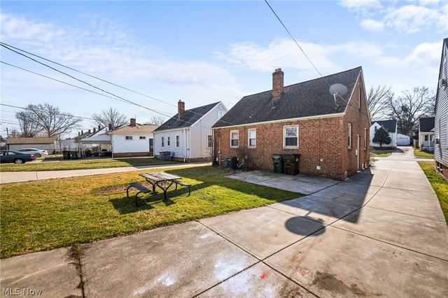2438 Brookdale Avenue, Parma, OH 44134