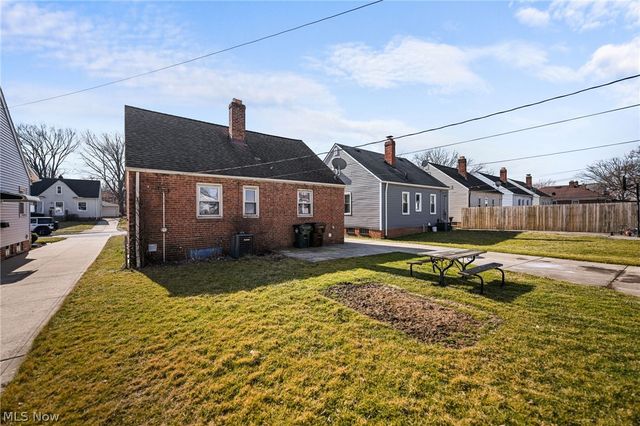 2438 Brookdale Avenue, Parma, OH 44134