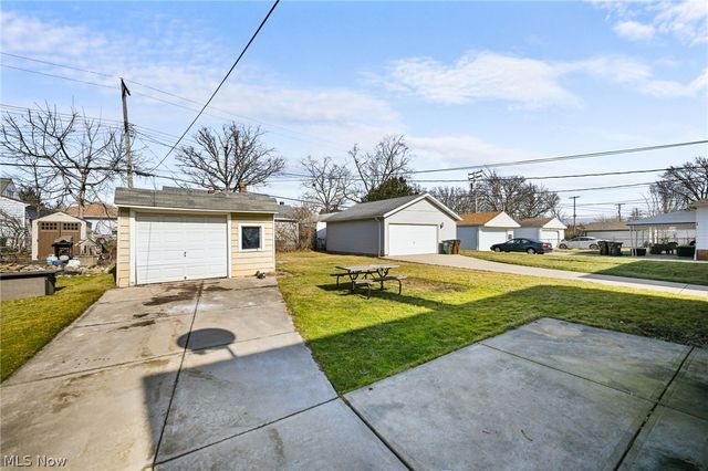 2438 Brookdale Avenue, Parma, OH 44134