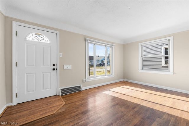 2438 Brookdale Avenue, Parma, OH 44134