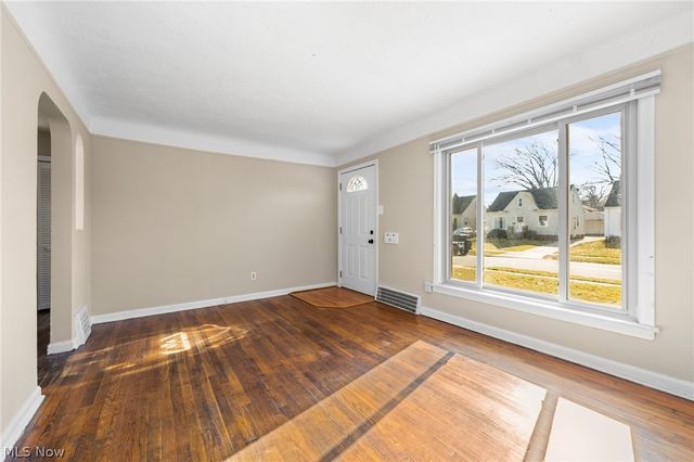 2438 Brookdale Avenue, Parma, OH 44134
