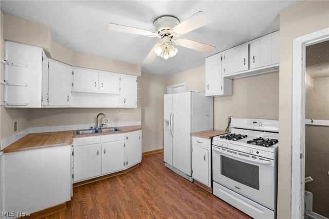 2438 Brookdale Avenue, Parma, OH 44134