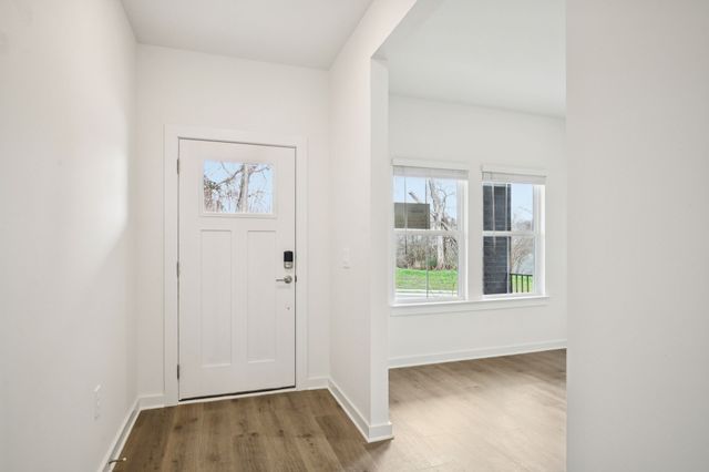 112 Vanguard Drive, La Vergne, TN 37086