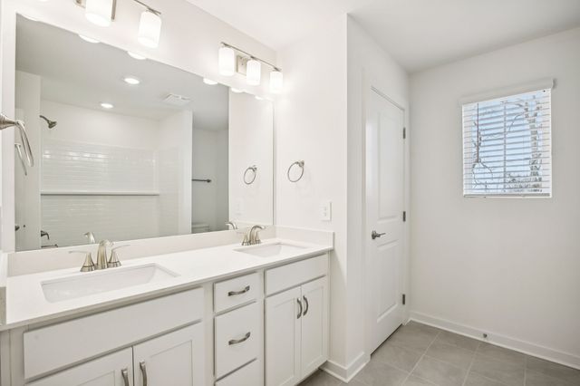 112 Vanguard Drive, La Vergne, TN 37086