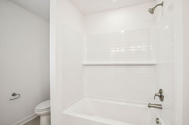 112 Vanguard Drive, La Vergne, TN 37086