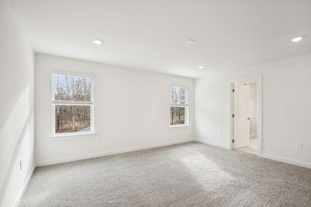 112 Vanguard Drive, La Vergne, TN 37086