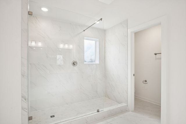 112 Vanguard Drive, La Vergne, TN 37086