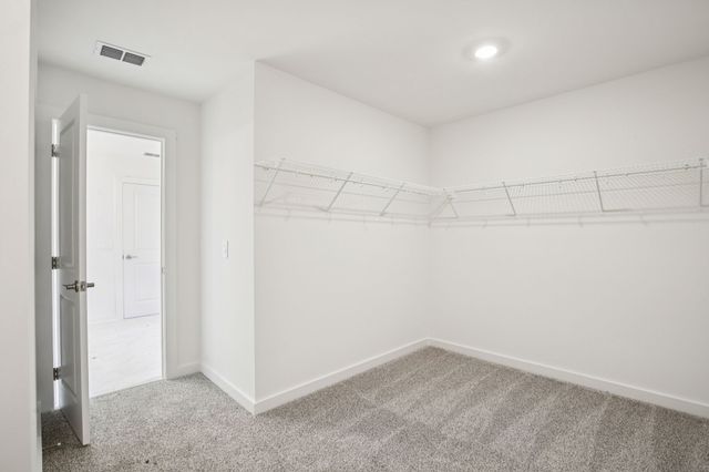 112 Vanguard Drive, La Vergne, TN 37086