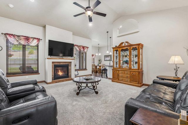 321 DUNBAR CT, Rapid City, SD 57701