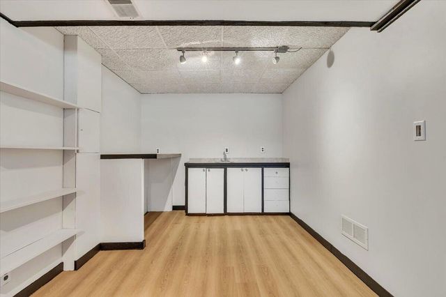 215 Glencove Drive, Michigan City, IN 46360