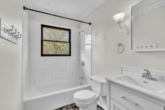 215 Glencove Drive, Michigan City, IN 46360