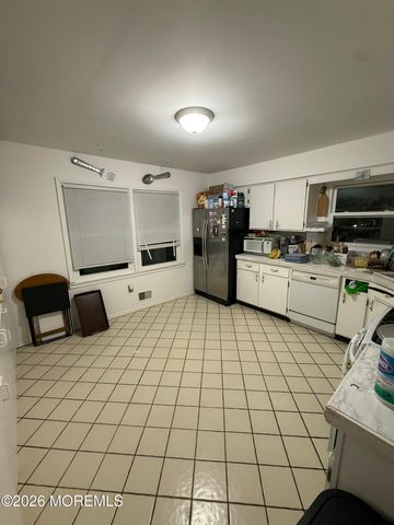 1013 Bay Avenue, Toms River, NJ 08753