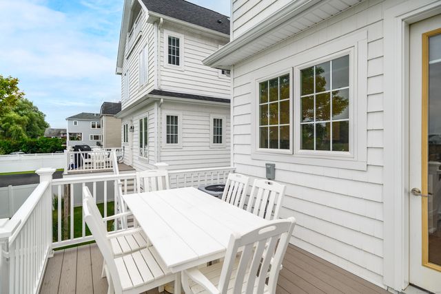 1033 Reef Road, Fairfield, CT 06824