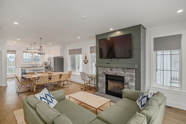 1033 Reef Road, Fairfield, CT 06824