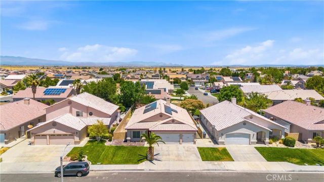 4121 W Avenue J6, Lancaster, CA 93536
