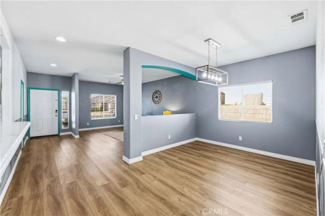 4121 W Avenue J6, Lancaster, CA 93536