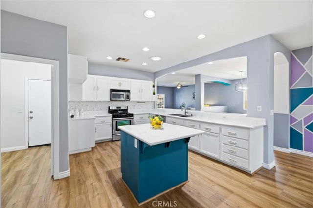 4121 W Avenue J6, Lancaster, CA 93536