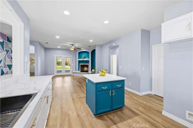 4121 W Avenue J6, Lancaster, CA 93536
