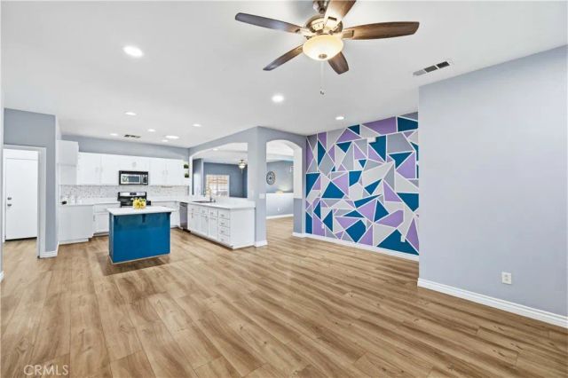 4121 W Avenue J6, Lancaster, CA 93536
