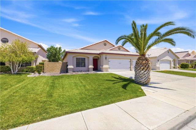 4121 W Avenue J6, Lancaster, CA 93536