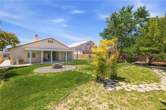 4121 W Avenue J6, Lancaster, CA 93536