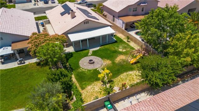 4121 W Avenue J6, Lancaster, CA 93536