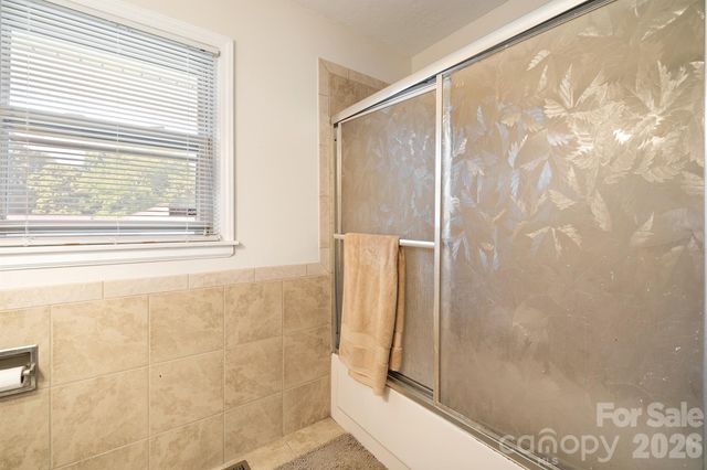525 Kelly Avenue, Mooresville, NC 28115
