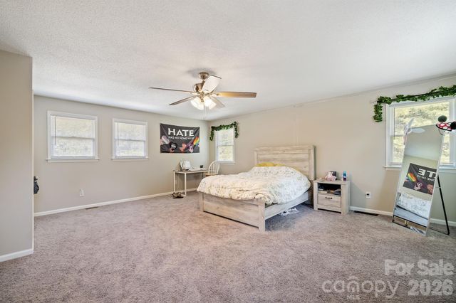 525 Kelly Avenue, Mooresville, NC 28115
