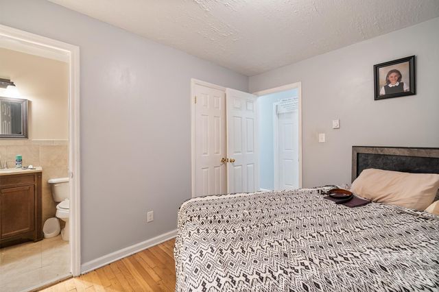 525 Kelly Avenue, Mooresville, NC 28115