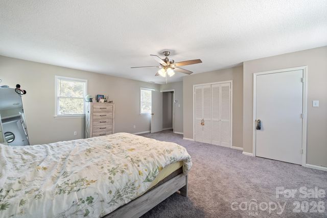525 Kelly Avenue, Mooresville, NC 28115