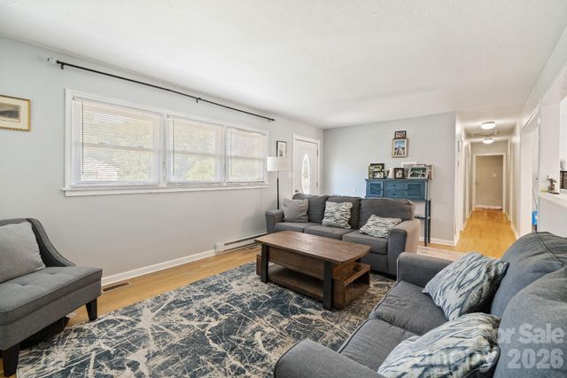 525 Kelly Avenue, Mooresville, NC 28115