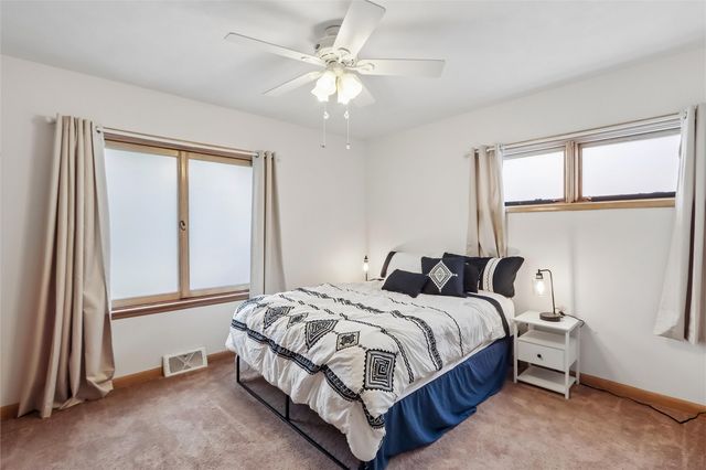 1241 29th Street NE, Cedar Rapids, IA 52402