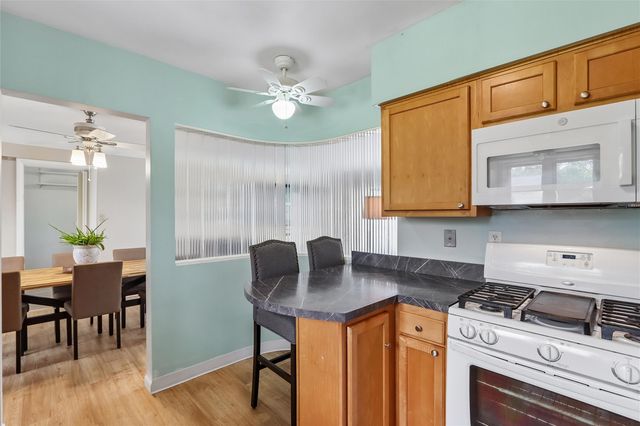 1241 29th Street NE, Cedar Rapids, IA 52402